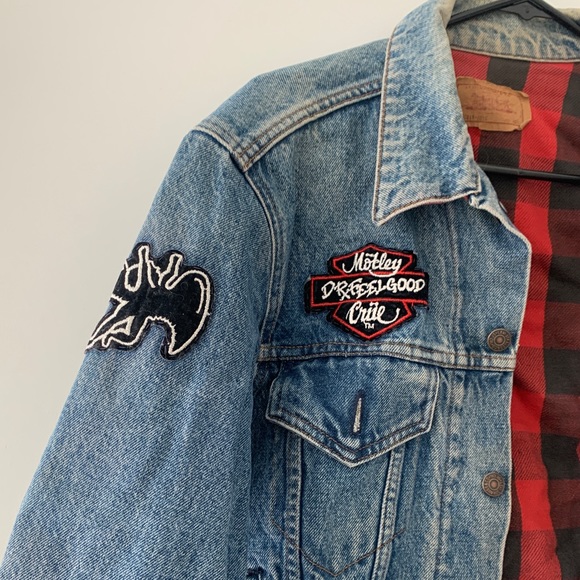 Levi’s denim jacket w plaid interior. Rare find. - Picture 4 of 6